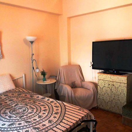 Renovated Apartment In The Center Of Афины Экстерьер фото
