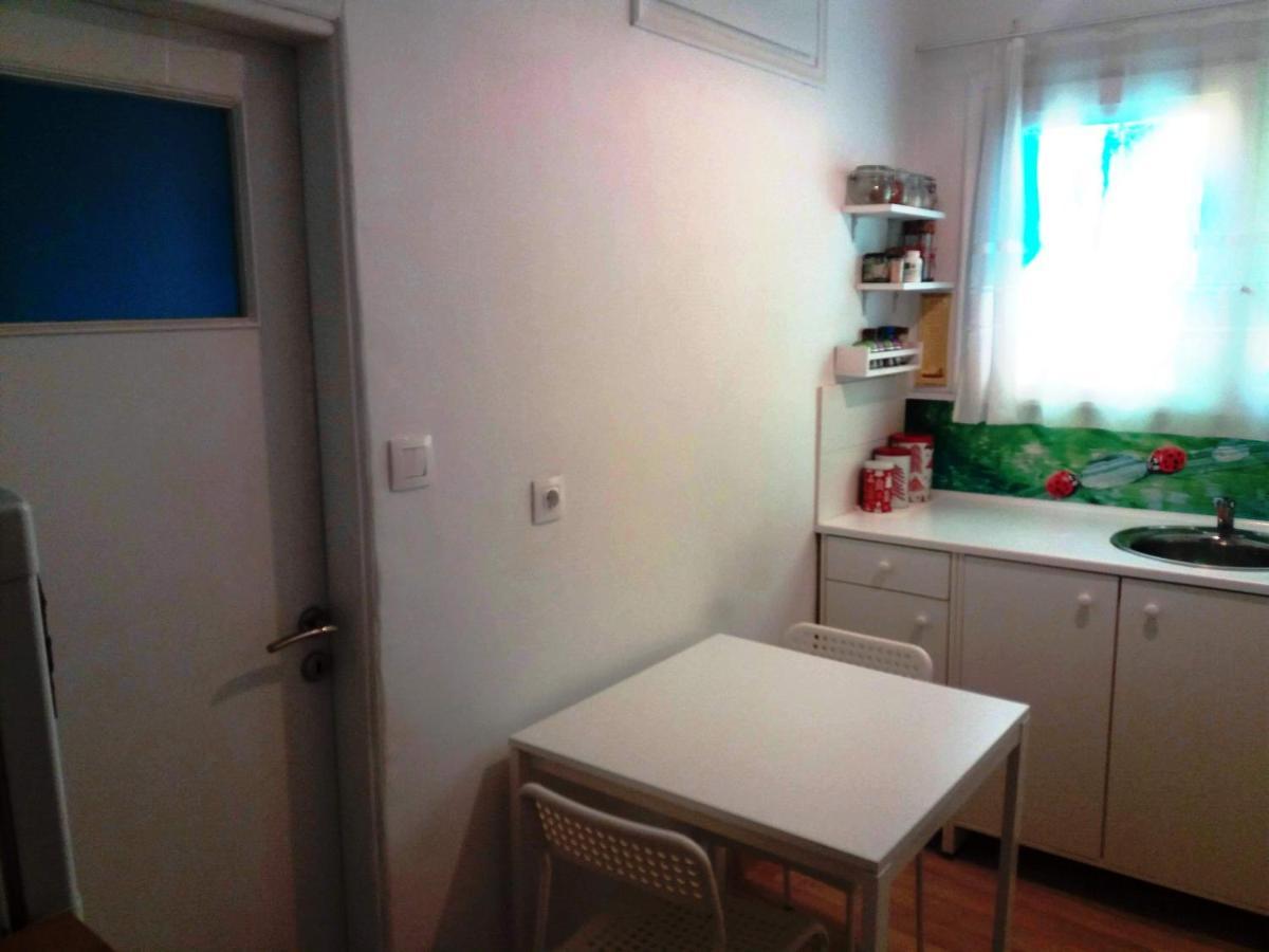 Renovated Apartment In The Center Of Афины Экстерьер фото