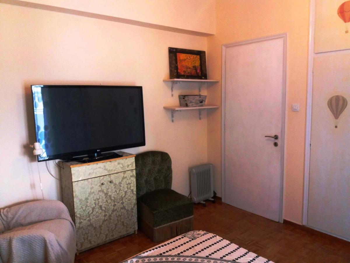 Renovated Apartment In The Center Of Афины Экстерьер фото