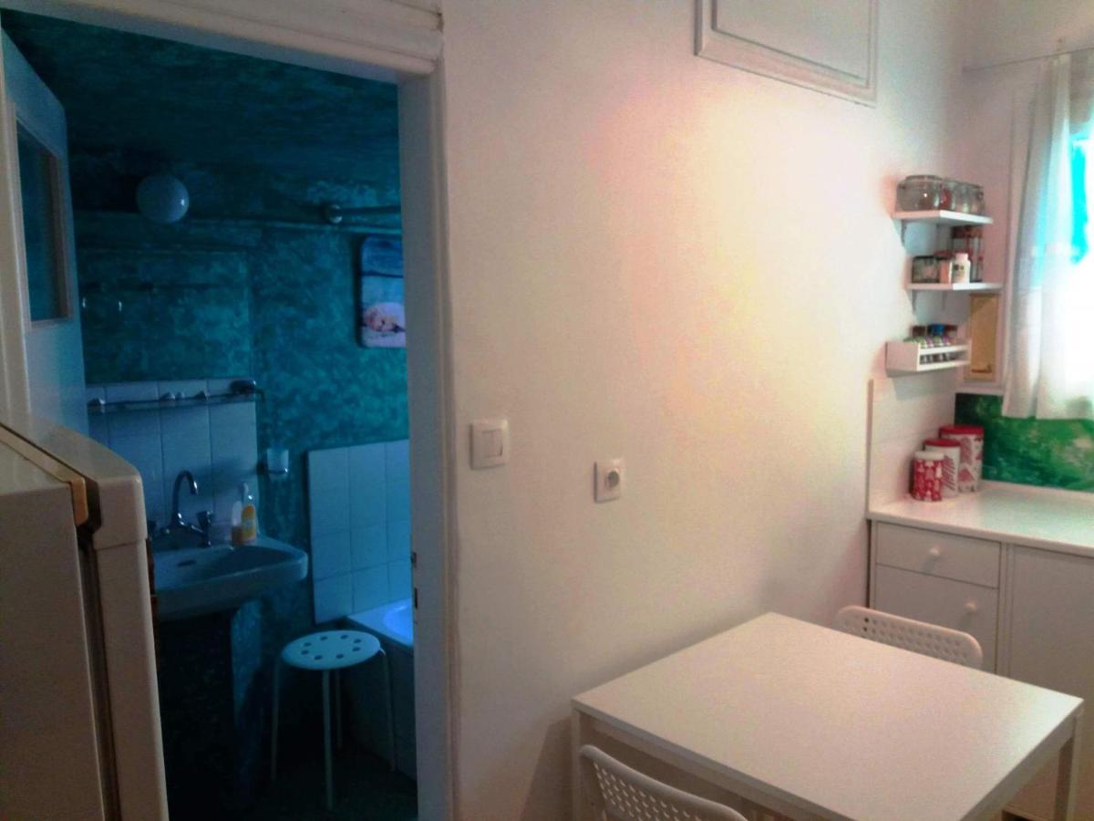 Renovated Apartment In The Center Of Афины Экстерьер фото